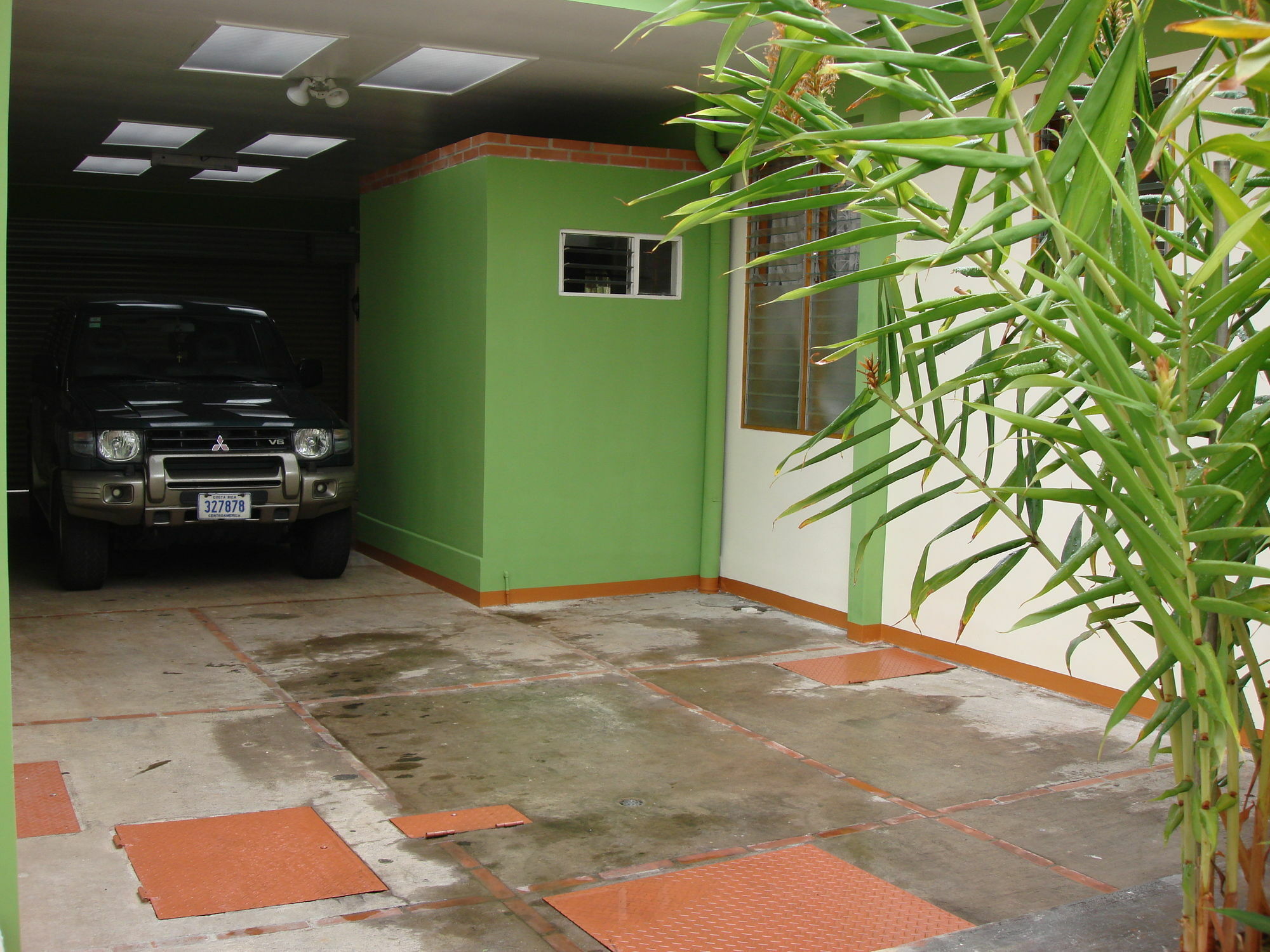 Hotel La Guaria Inn & Suites アラフエラ エクステリア 写真
