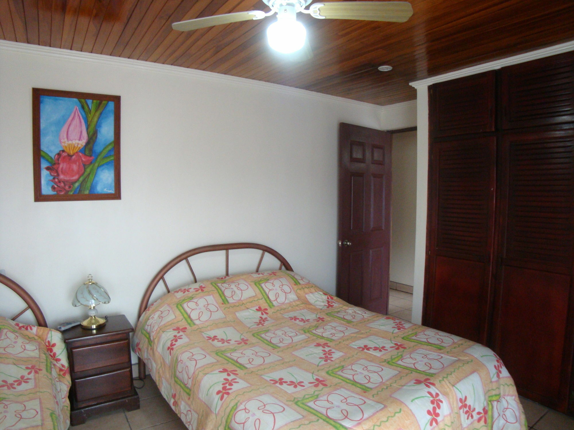 Hotel La Guaria Inn & Suites アラフエラ エクステリア 写真