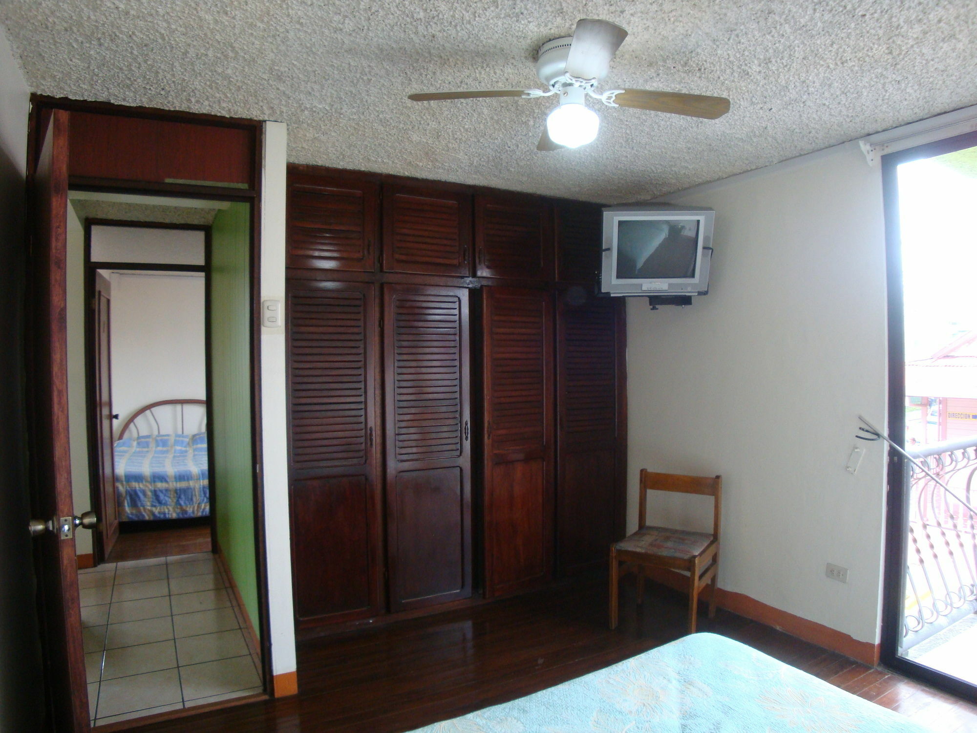 Hotel La Guaria Inn & Suites アラフエラ エクステリア 写真