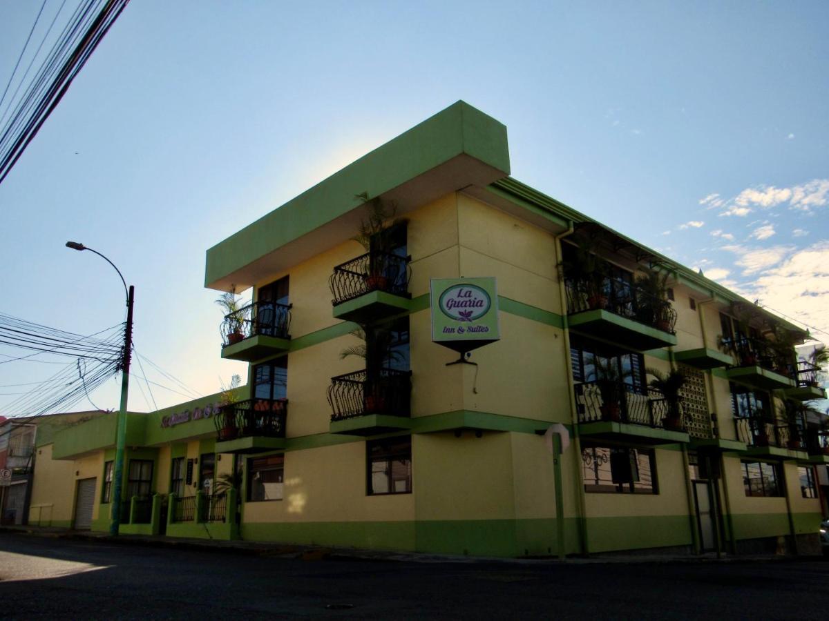 Hotel La Guaria Inn & Suites アラフエラ エクステリア 写真