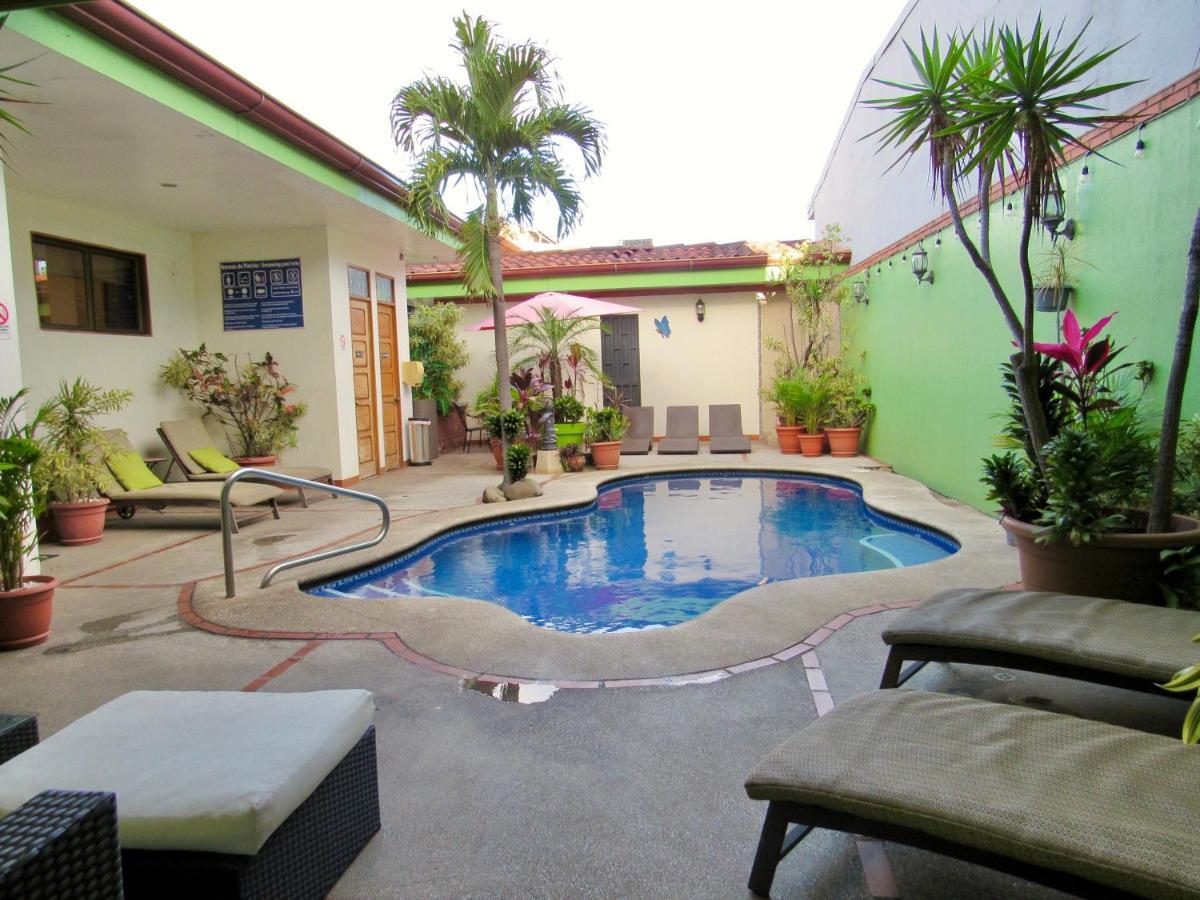 Hotel La Guaria Inn & Suites アラフエラ エクステリア 写真