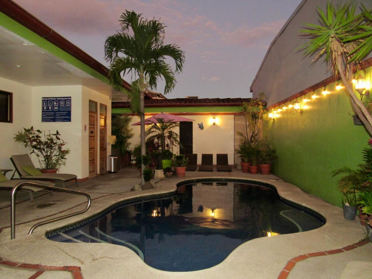 Hotel La Guaria Inn & Suites アラフエラ エクステリア 写真