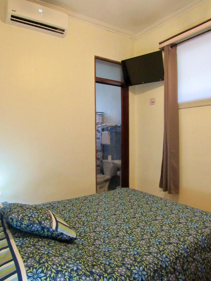 Hotel La Guaria Inn & Suites アラフエラ エクステリア 写真